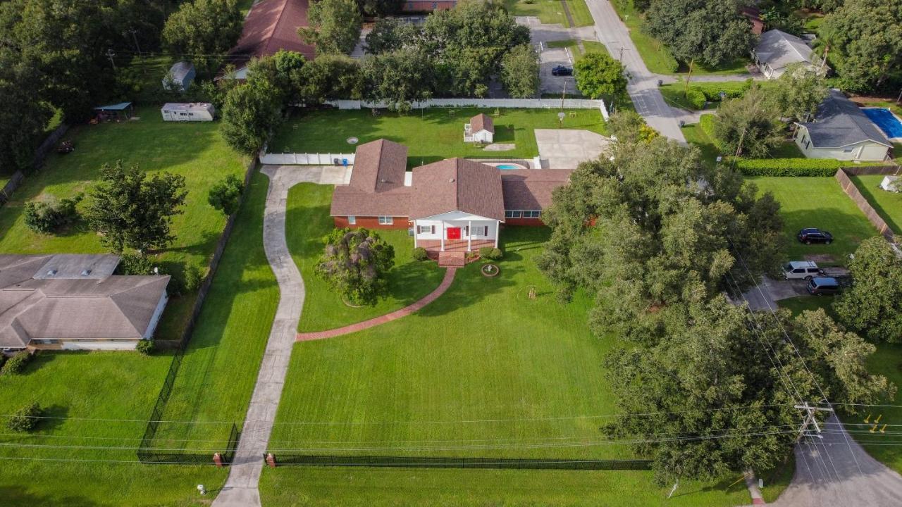 A Large Tropical Estate With 2 Acres Of Space * Tampa