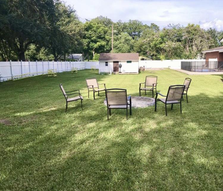 Holiday home A Large Tropical Estate With 2 Acres Of Space Tampa